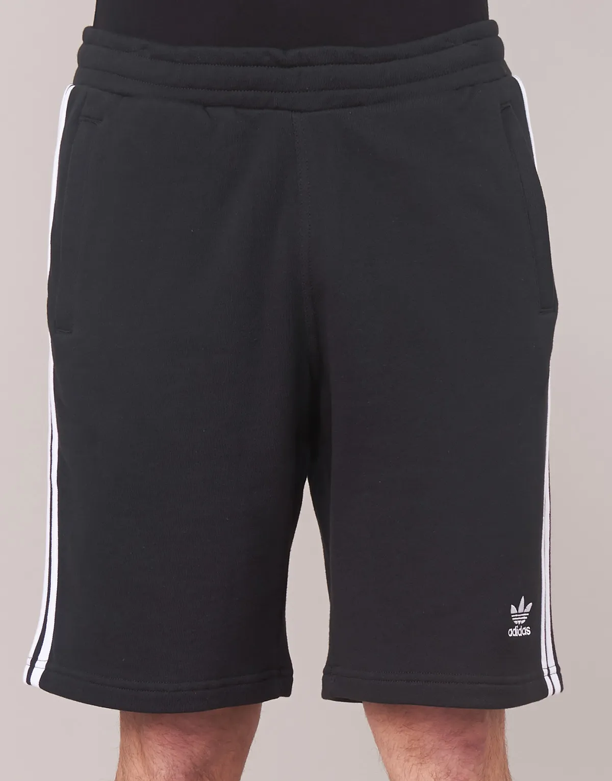 3 STRIPE SHORT