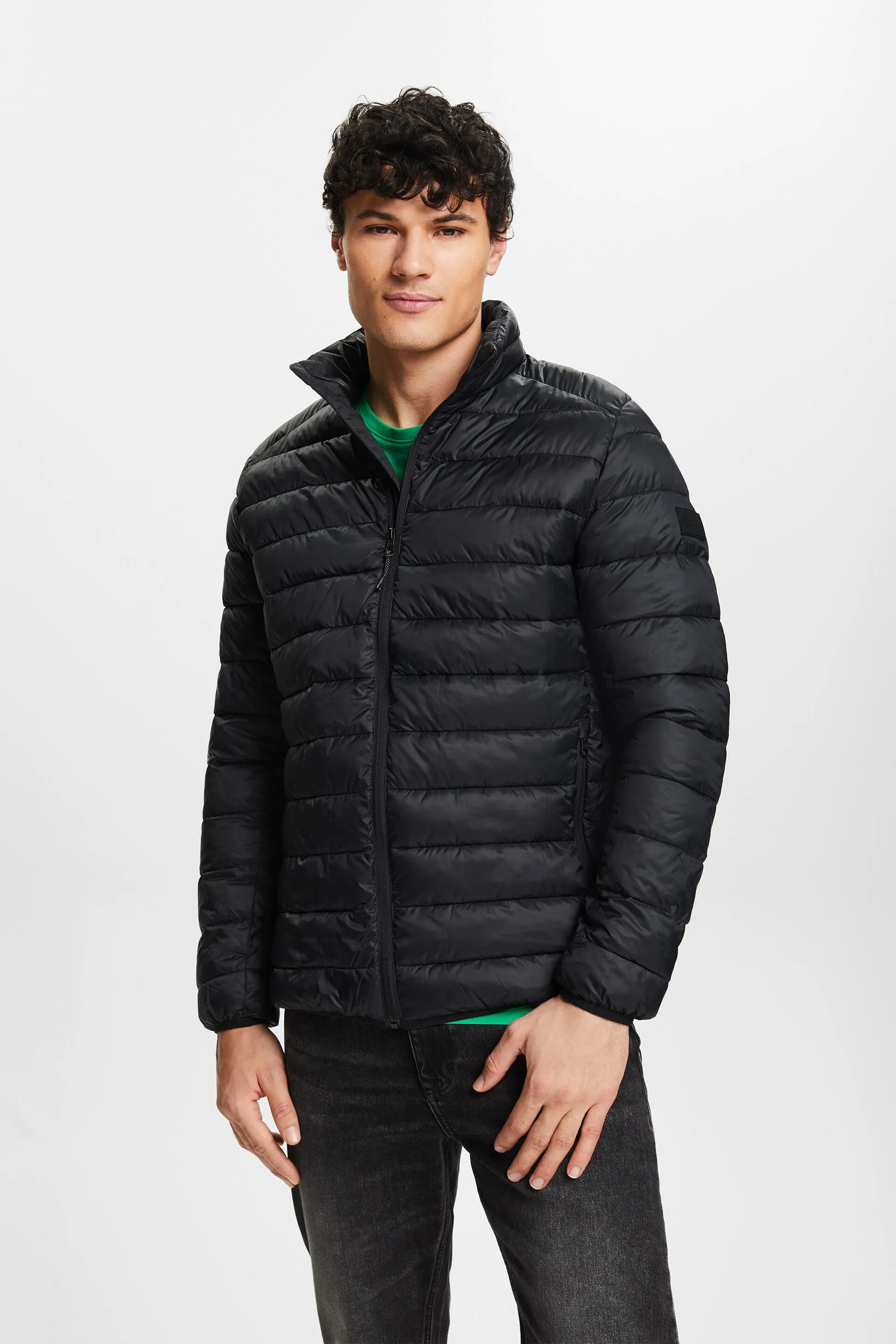 Abrigo acolchado con cuello alto