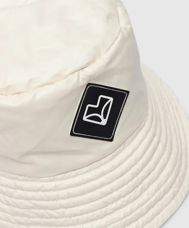 Be Florence Panama with milk logo