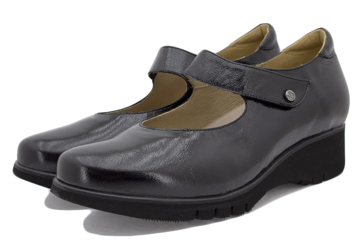 BLACK PATENT MARYJANE
