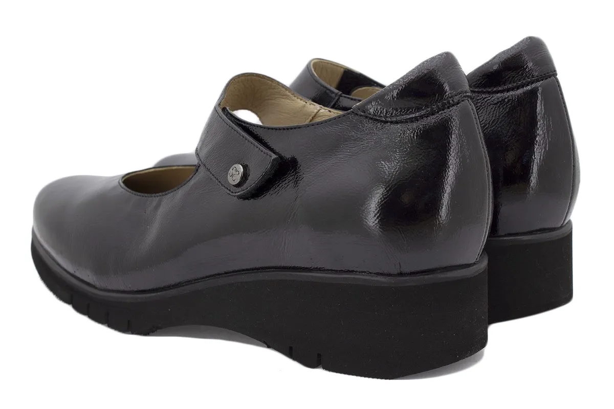 BLACK PATENT MARYJANE