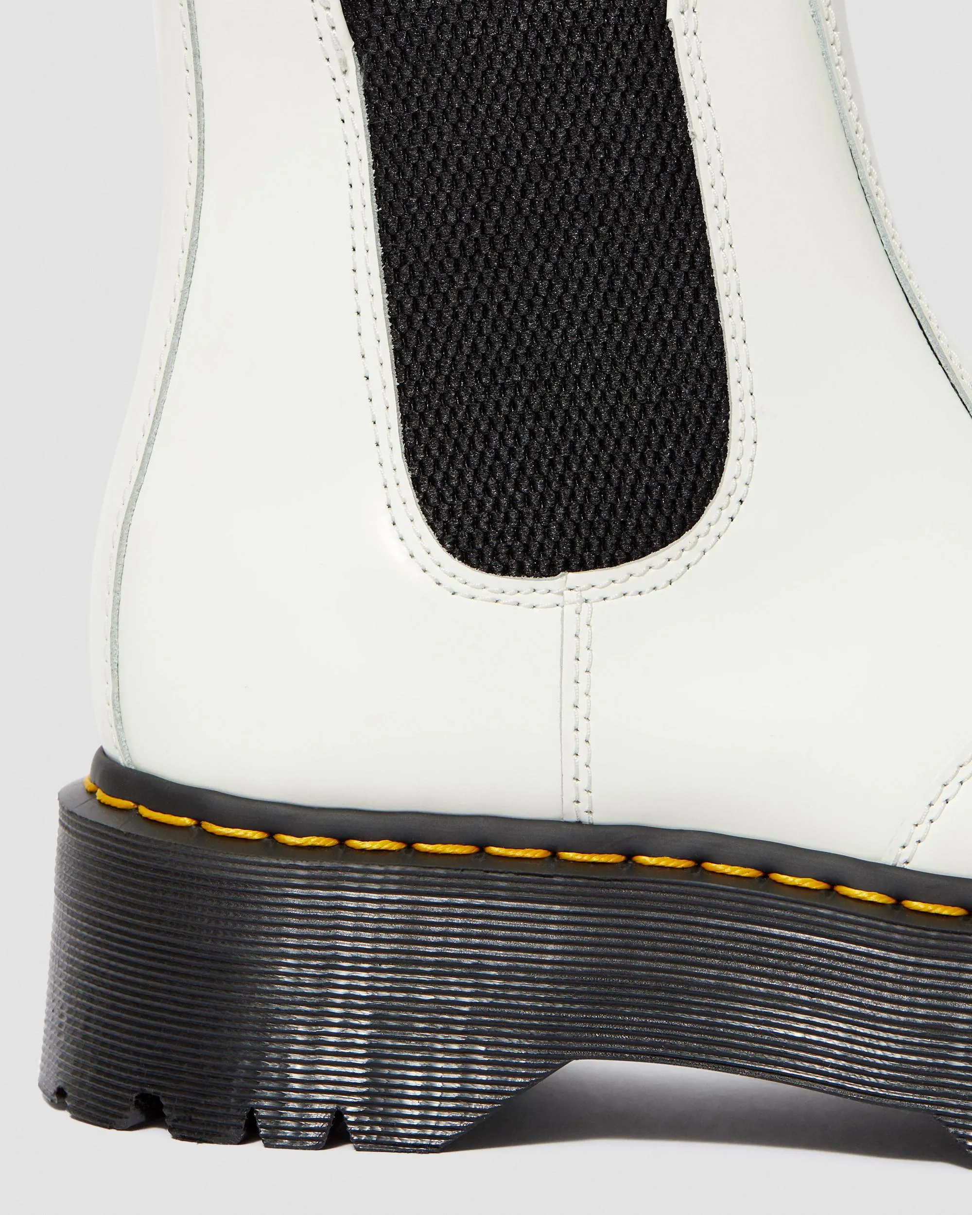 Botas Chelsea con Plataforma 2976 Quad en piel Smooth
