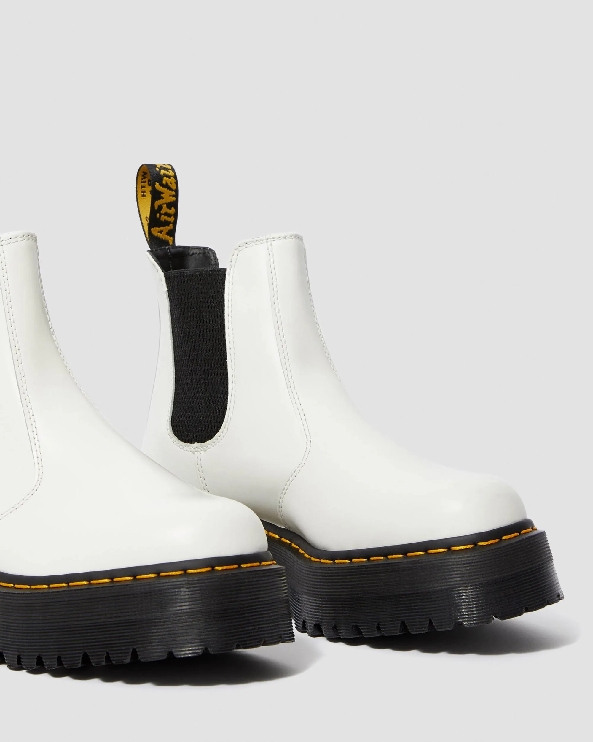 Botas Chelsea con Plataforma 2976 Quad en piel Smooth
