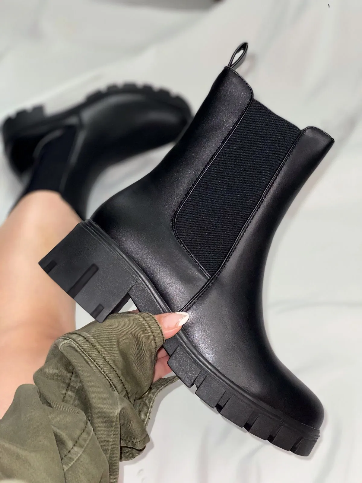 Botín Chelsea 24 Negro Moda Urbano
