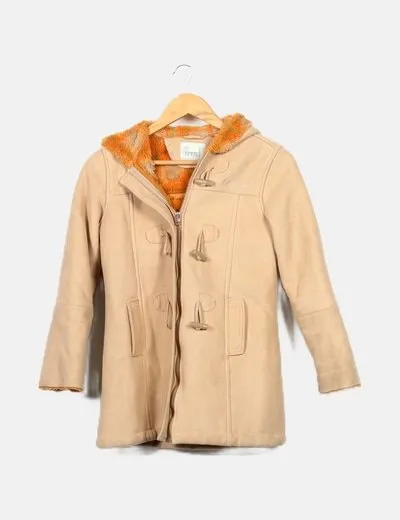BROTES Abrigo beige detalle borrego