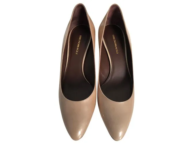 Bruno Magli Décolleté Beige 