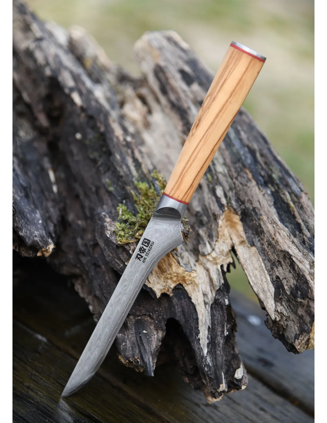 Cuchillo Cocina Deshuesador, Ha Teikoku, hoja Acero Damasco (25 cm.)