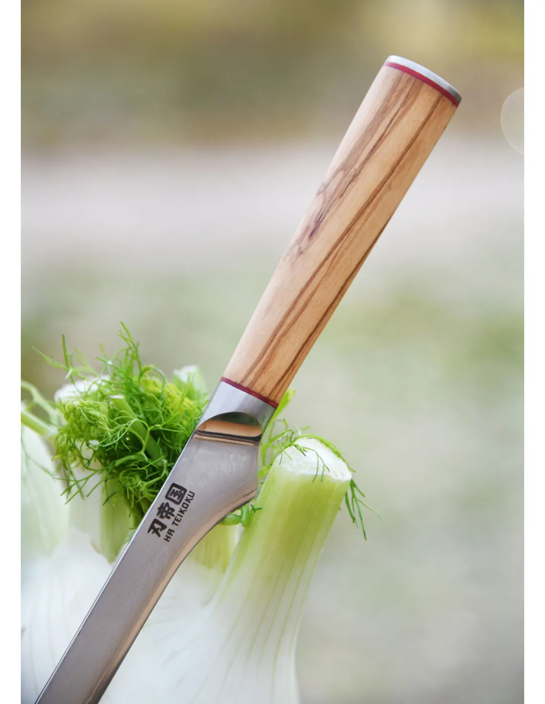 Cuchillo Cocina Deshuesador, Ha Teikoku, hoja Acero Damasco (25 cm.)