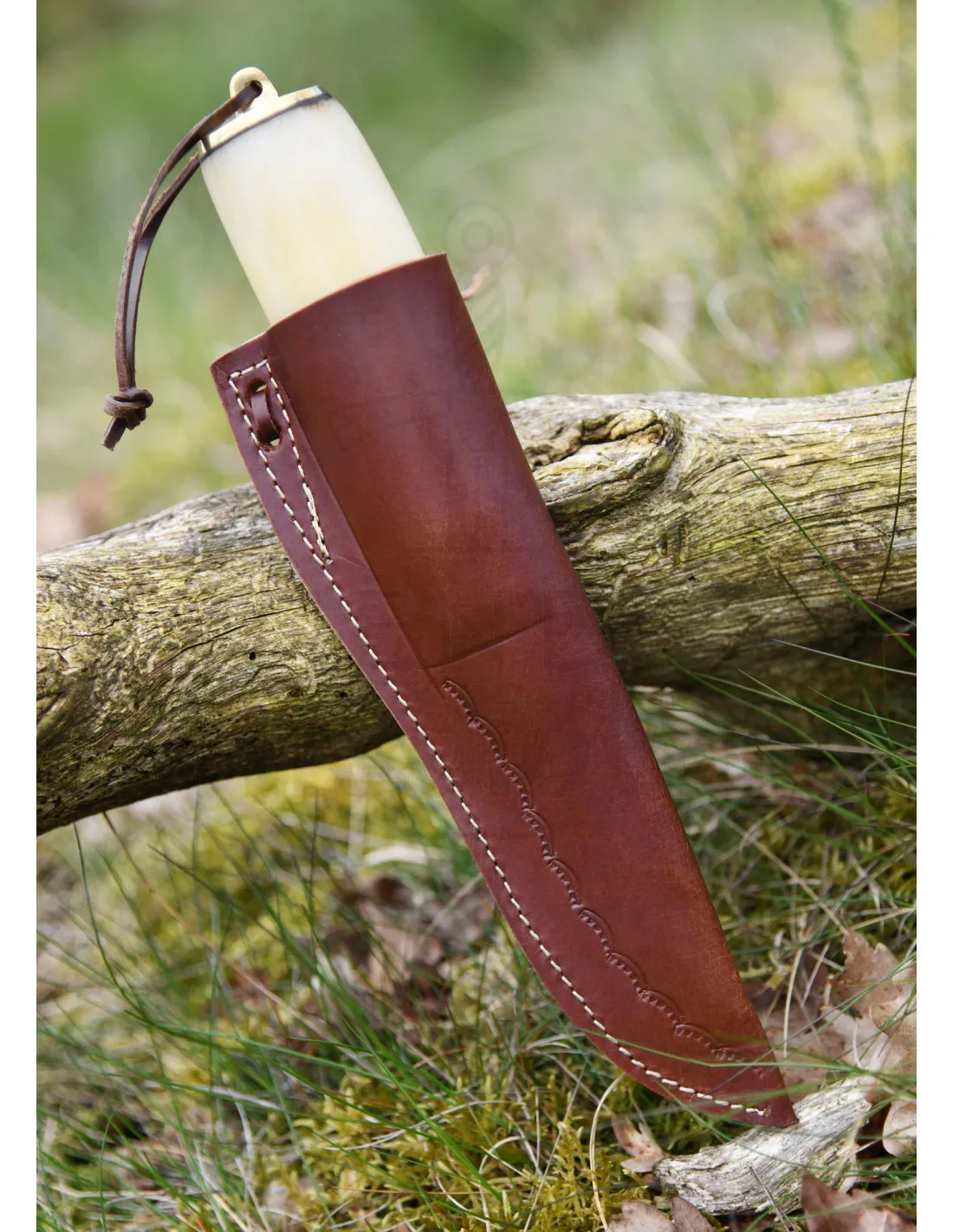 Cuchillo hoja Damasco mango hueso con funda (22,5 cm.)
