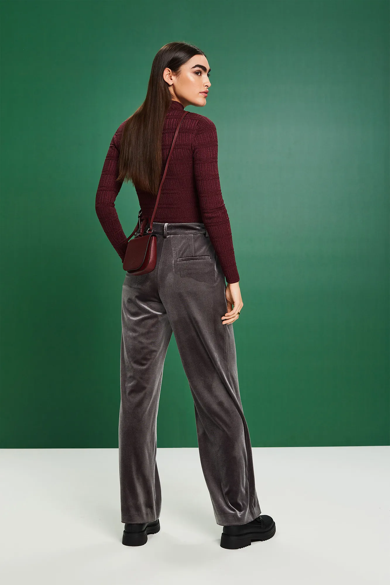 Esprit Pantalón ancho terciopelo con pinzas