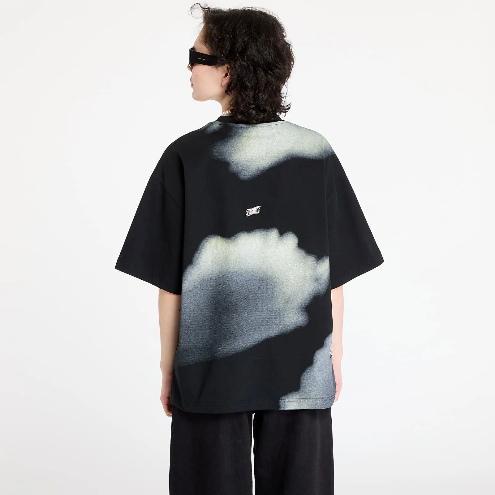 FOOTSHOP WALKING ART BY FTSHP CLOUDS GRAPHIC TSHIRT