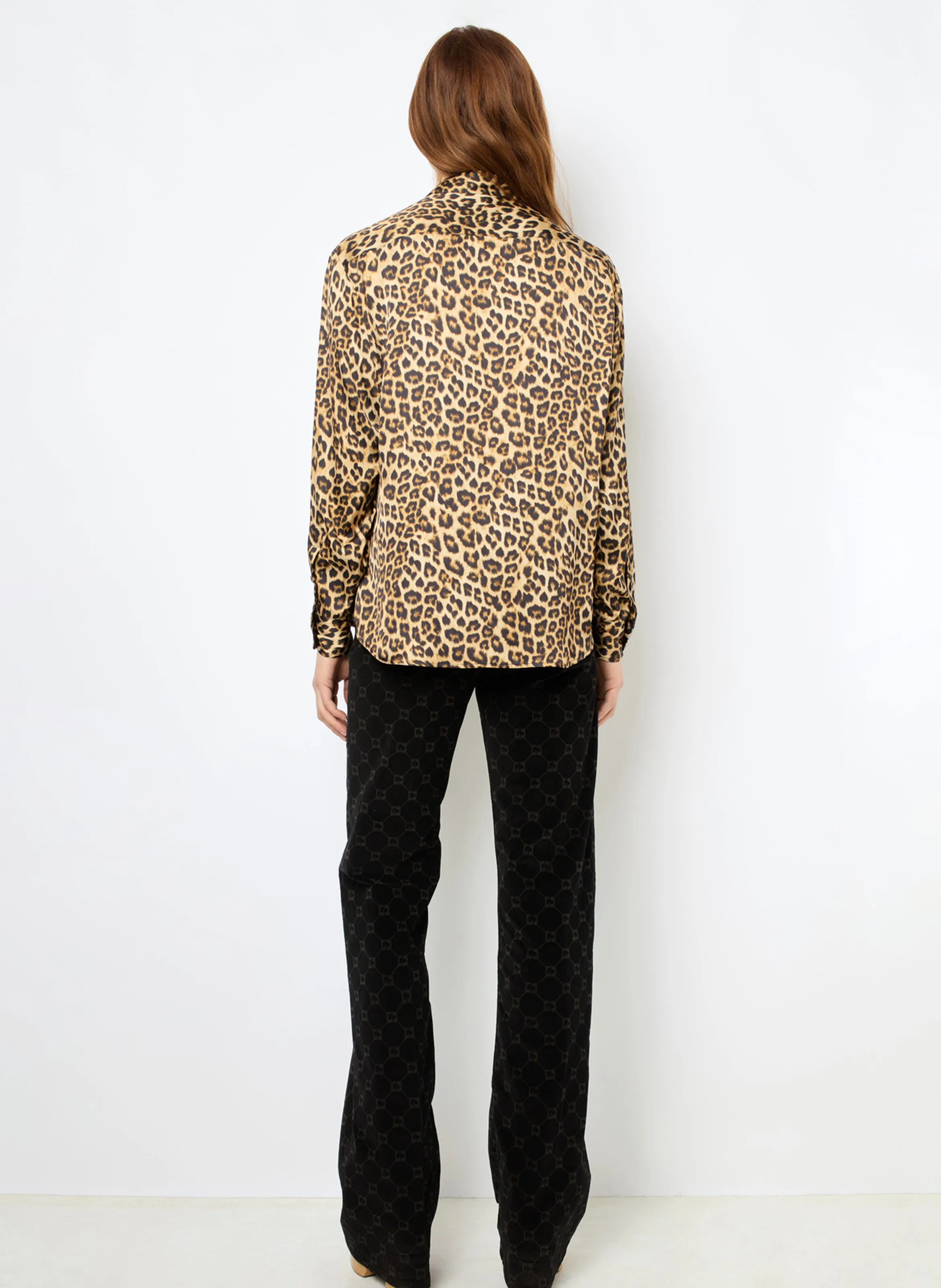 GERARD DAREL BRIONY  CAMISA CUELLO CLáSICO ESTAMPADO DE LEOPARDO EN MARRON