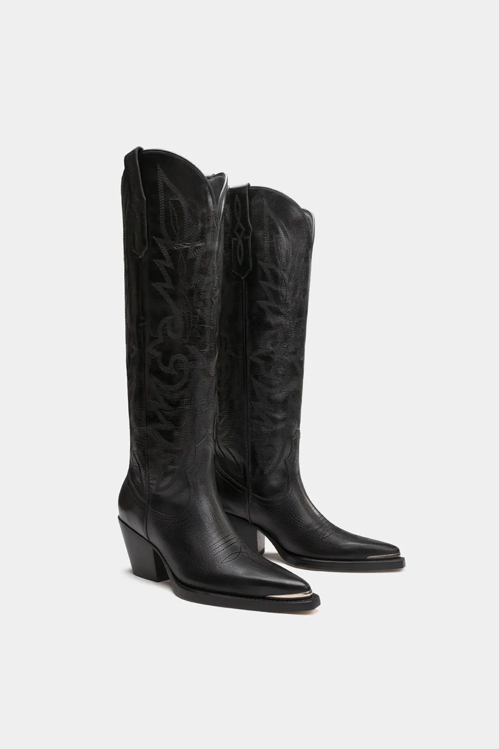 Gilia Black