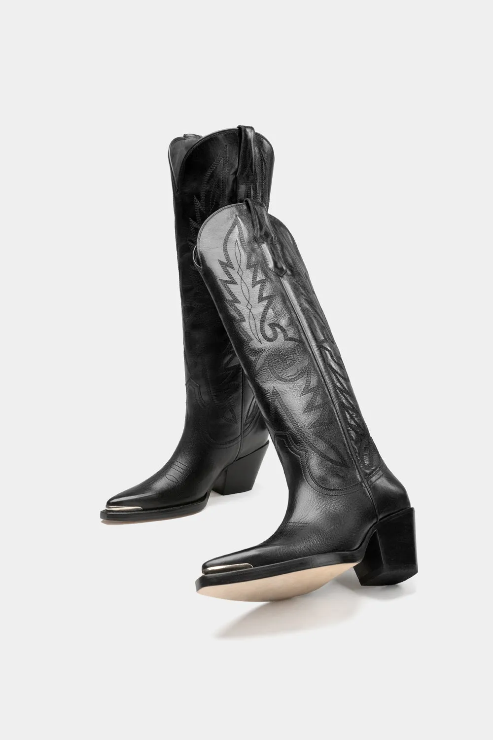 Gilia Black