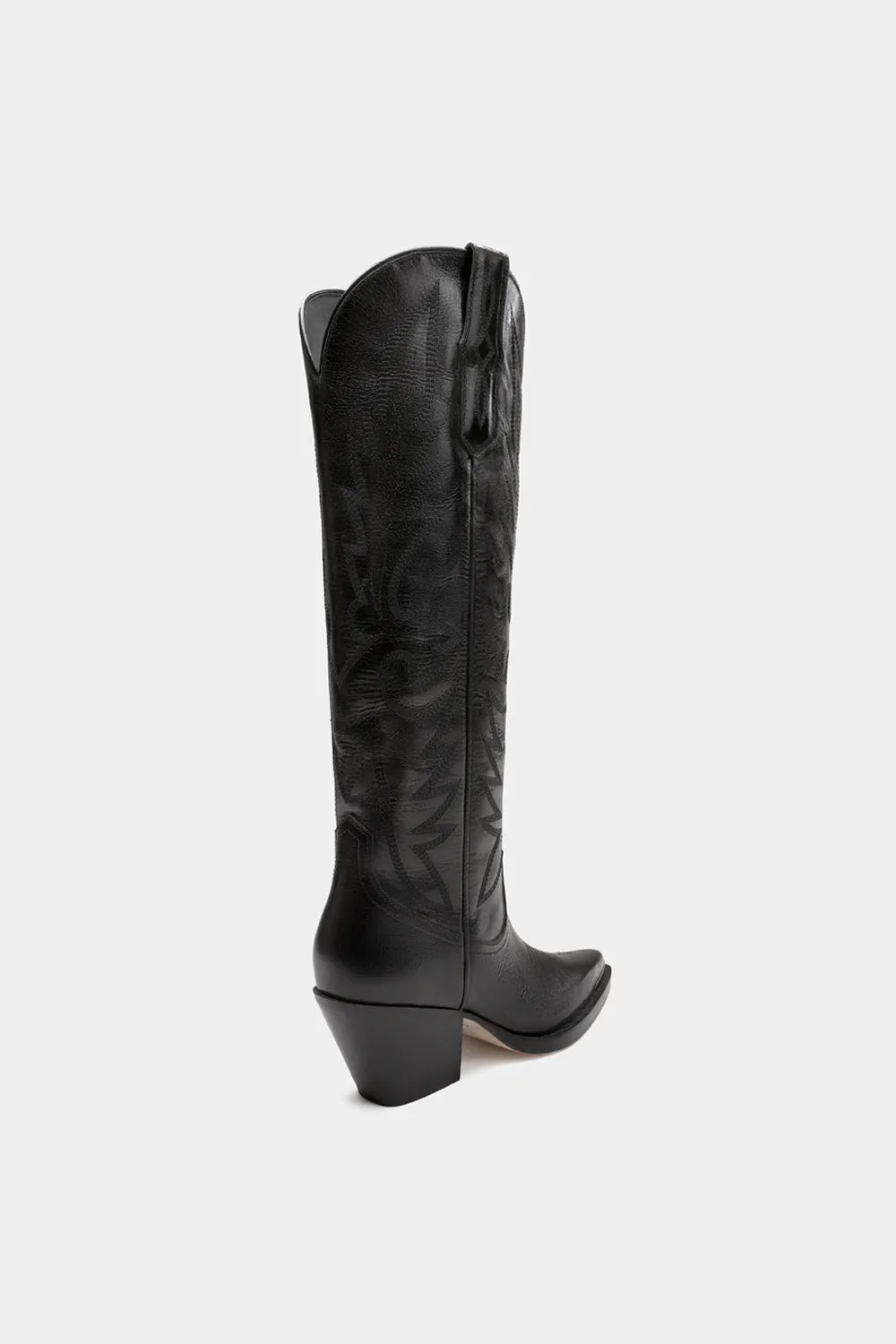 Gilia Black