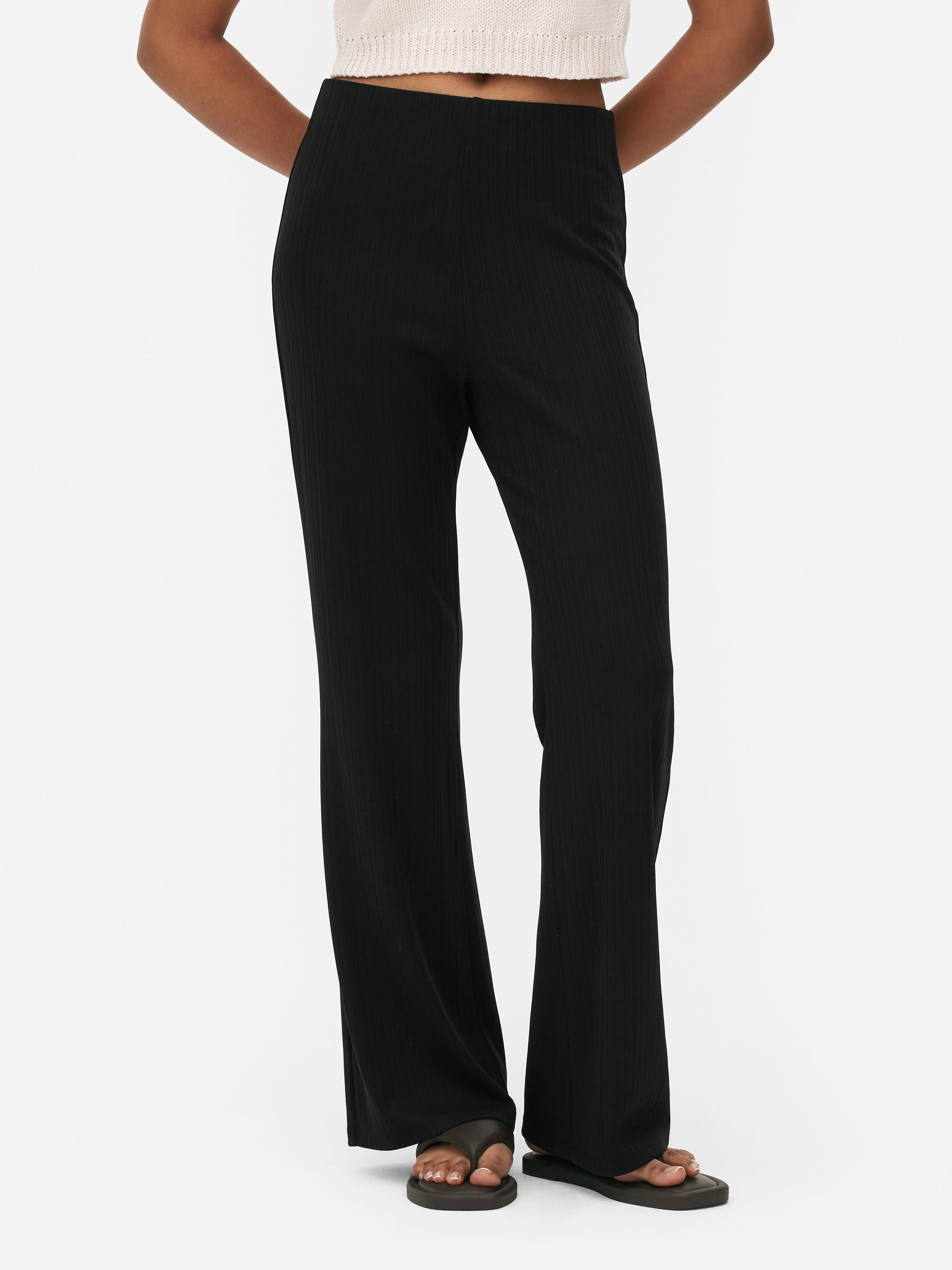 Leggings acanalados de pernera recta a juego