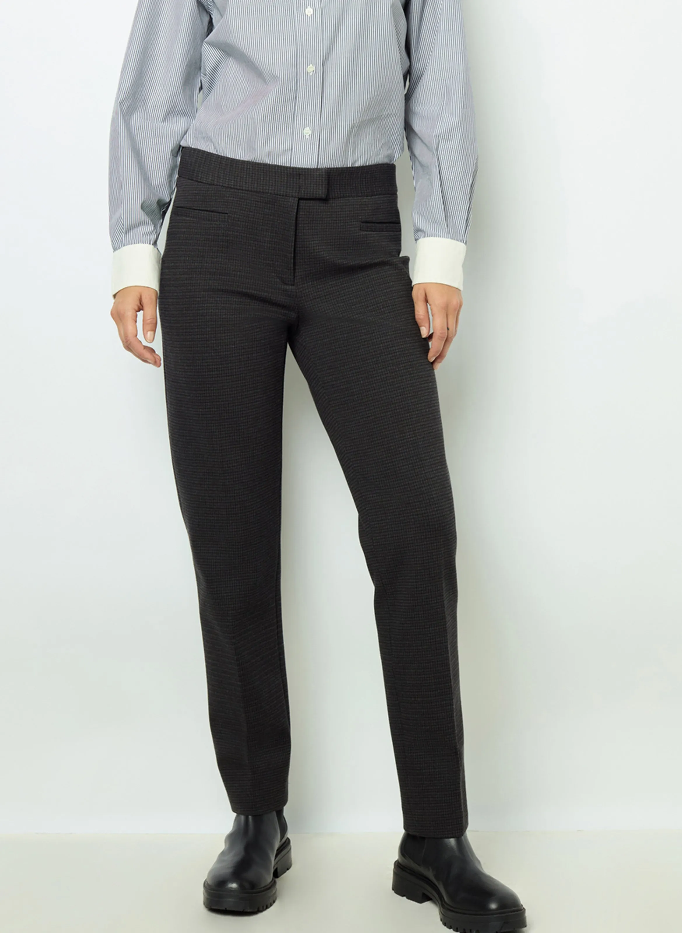 NOLA  PANTALóN RECTO CON ESTAMPADO EN GRIS