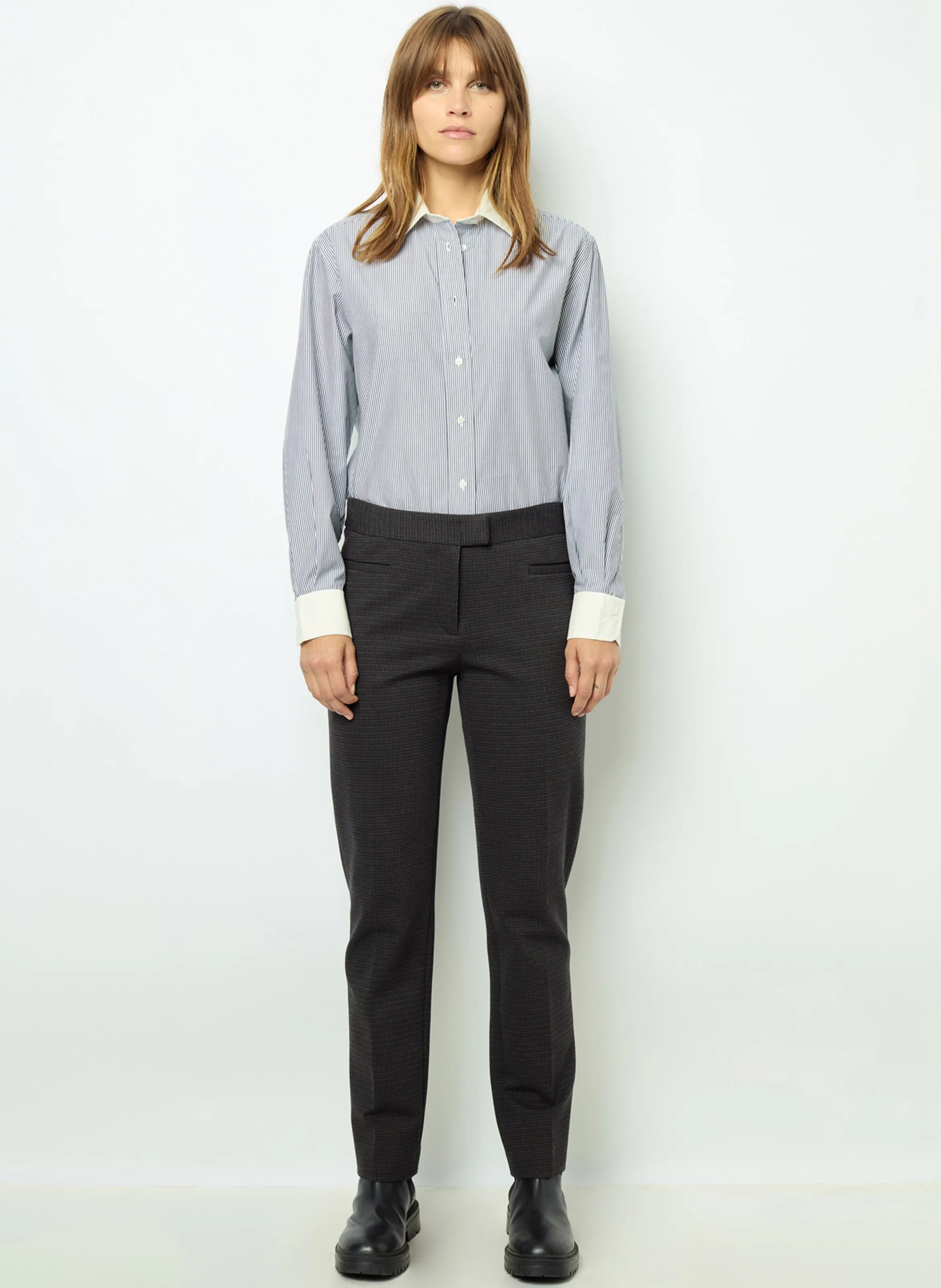 NOLA  PANTALóN RECTO CON ESTAMPADO EN GRIS