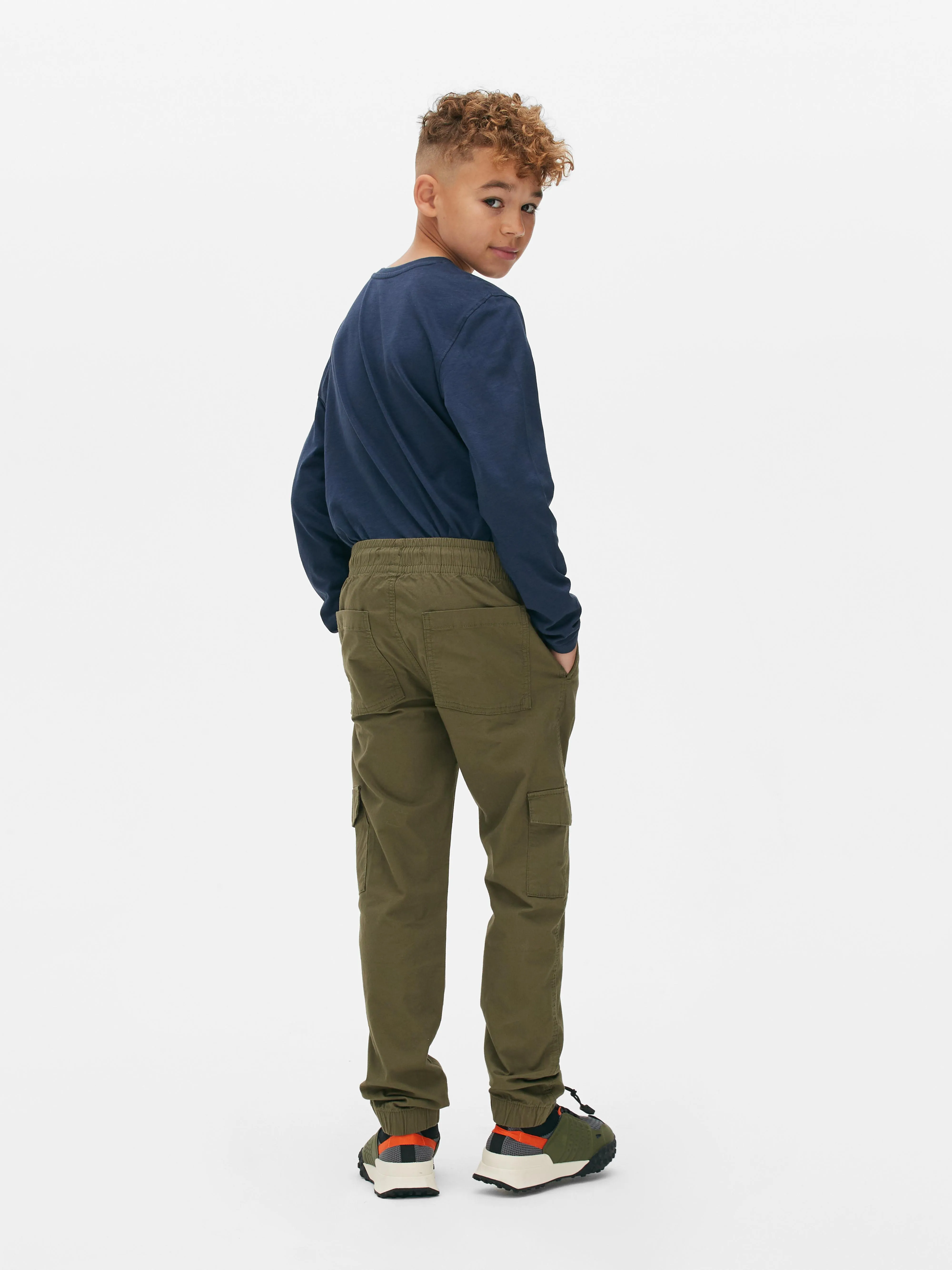 Pantalones cargo con cordón de ajuste