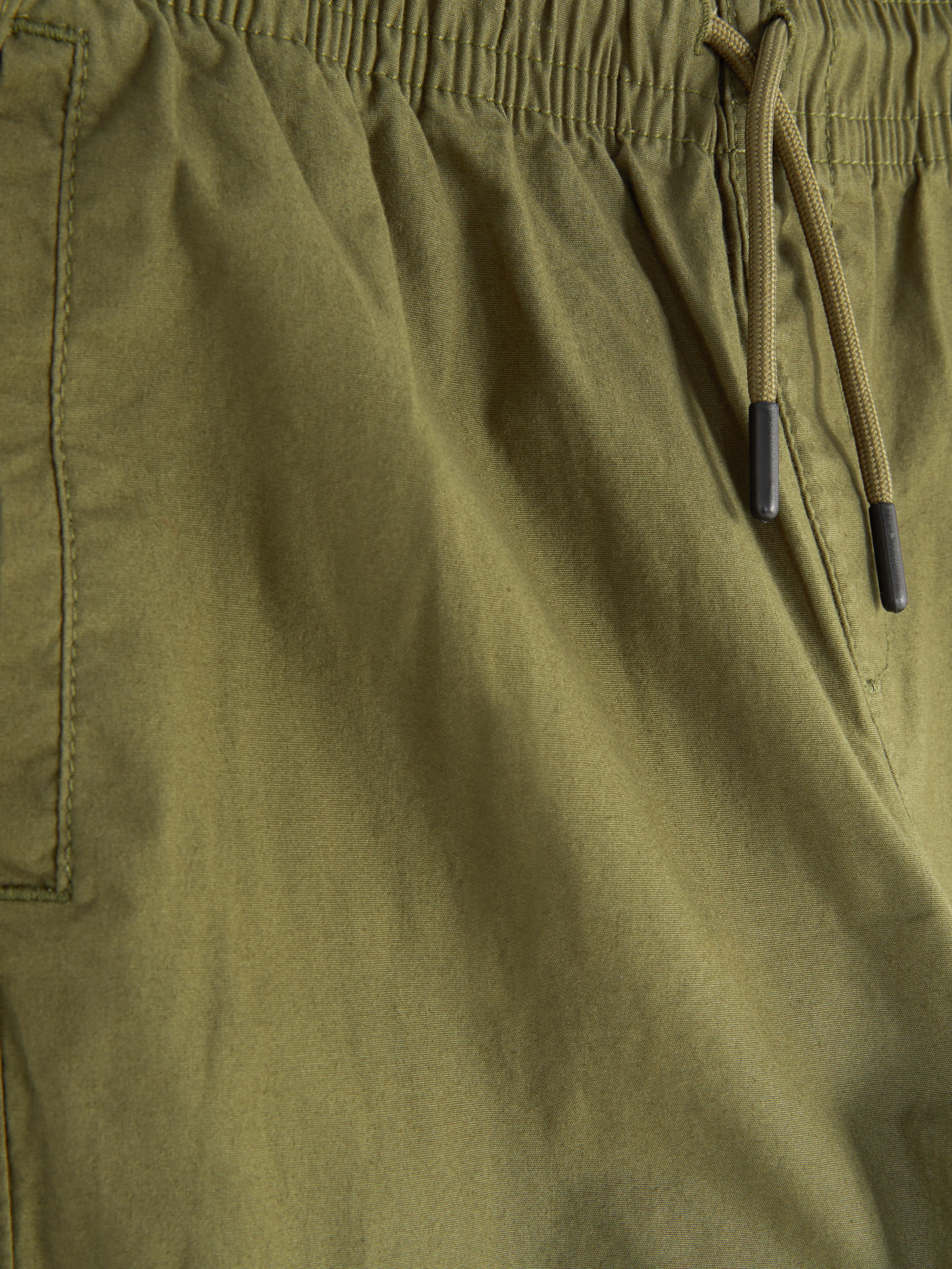 Pantalones cargo con cordón de ajuste