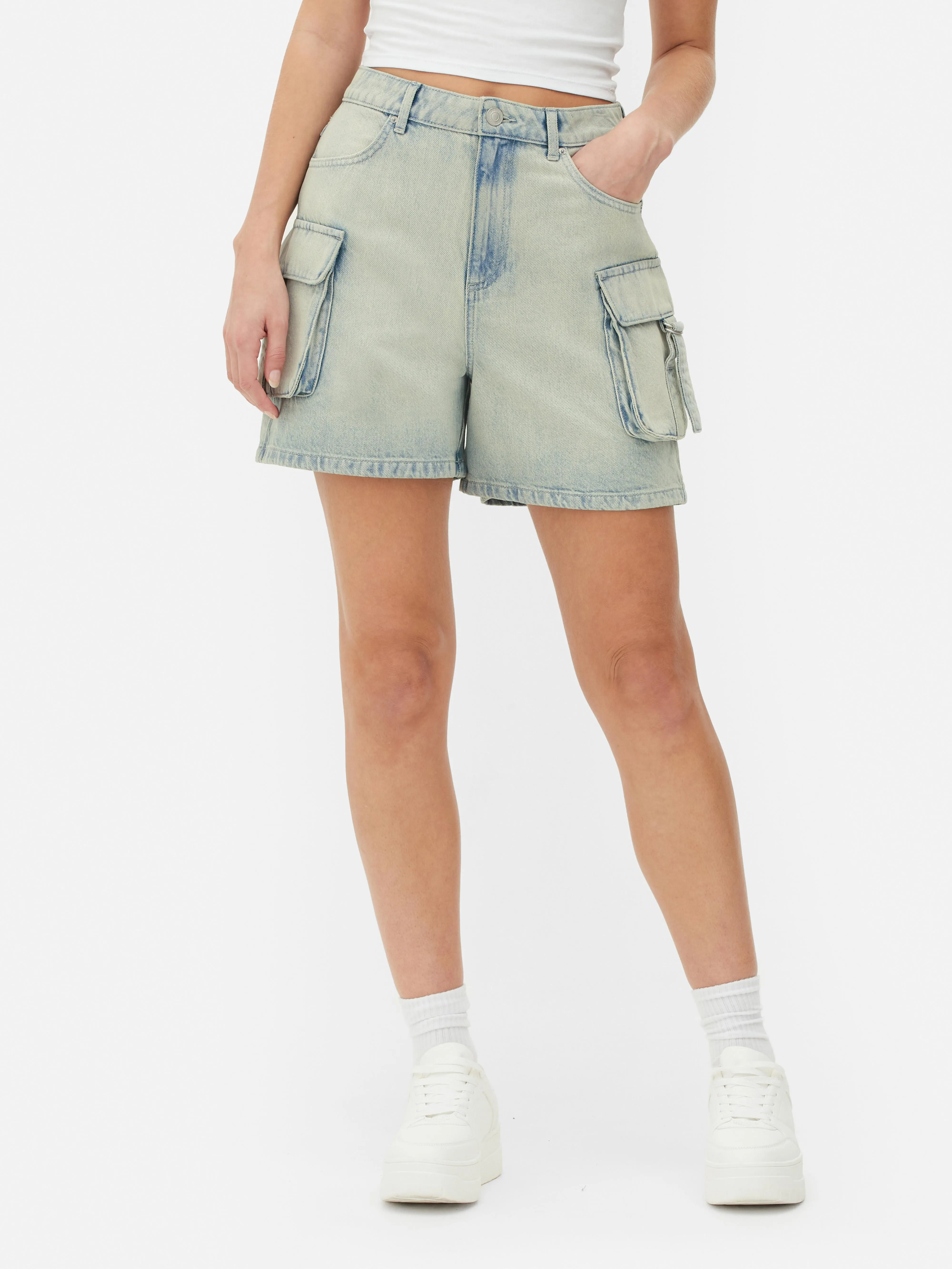 Pantalones cortos cargo vaqueros