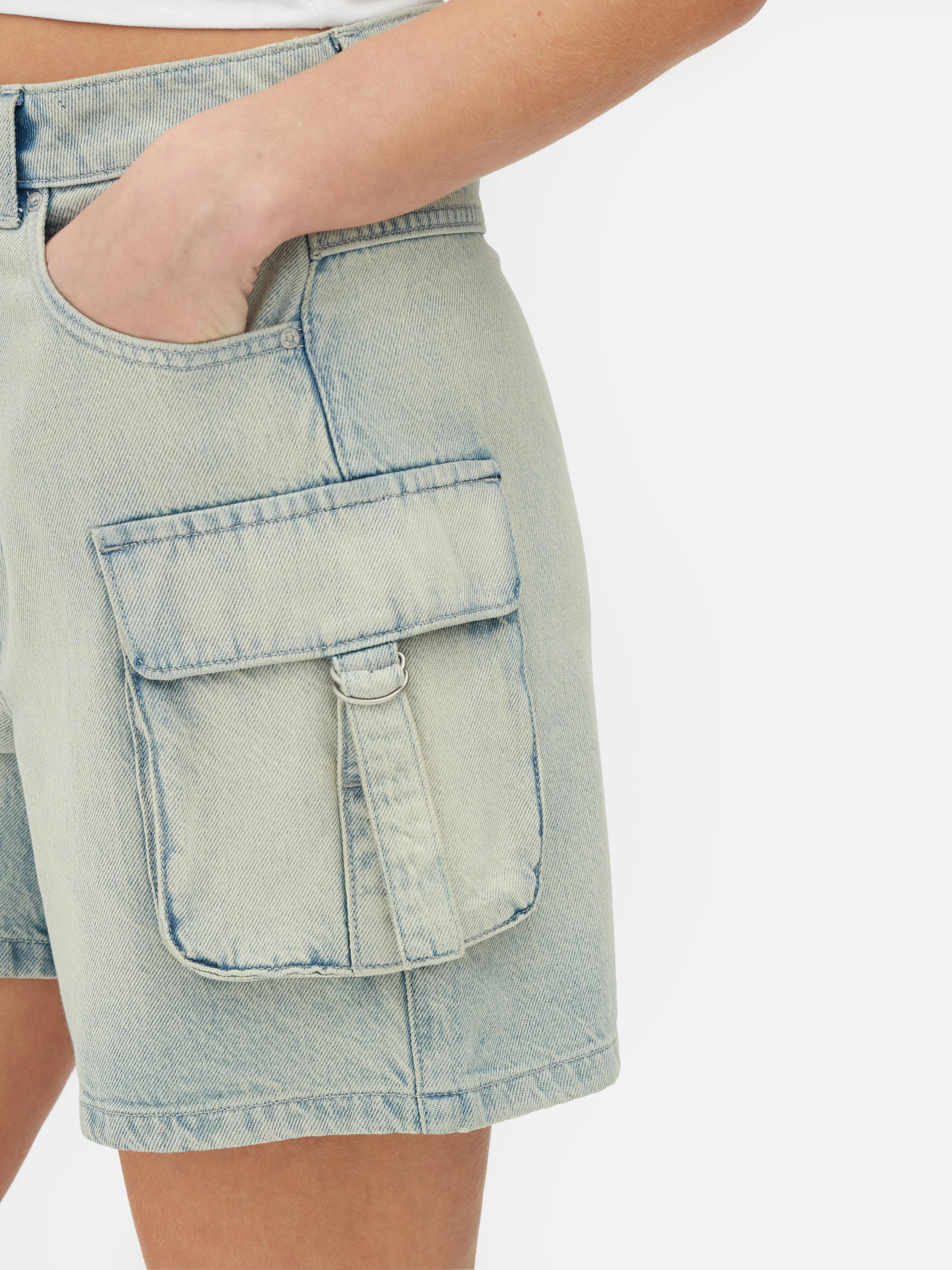 Pantalones cortos cargo vaqueros