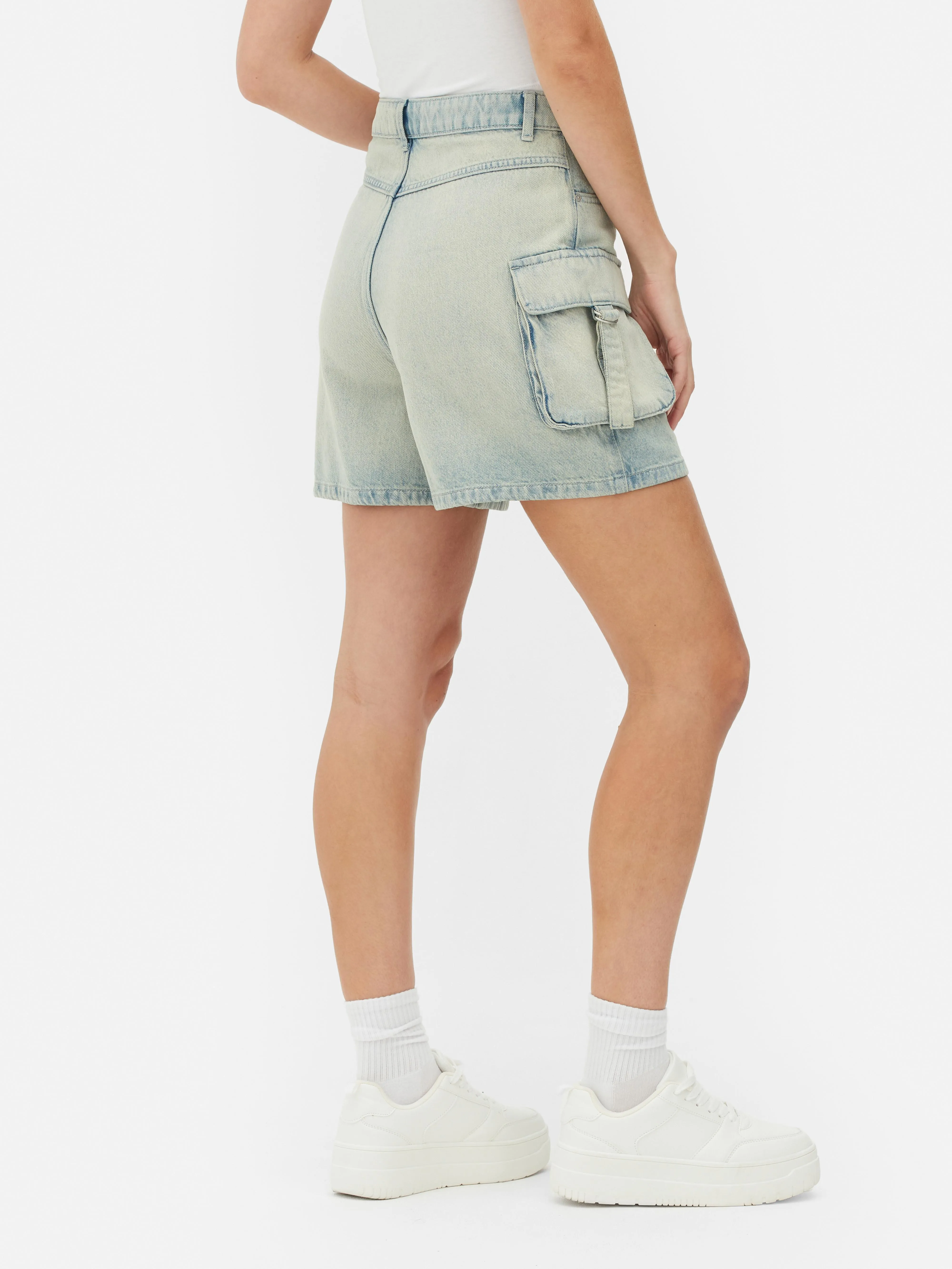 Pantalones cortos cargo vaqueros