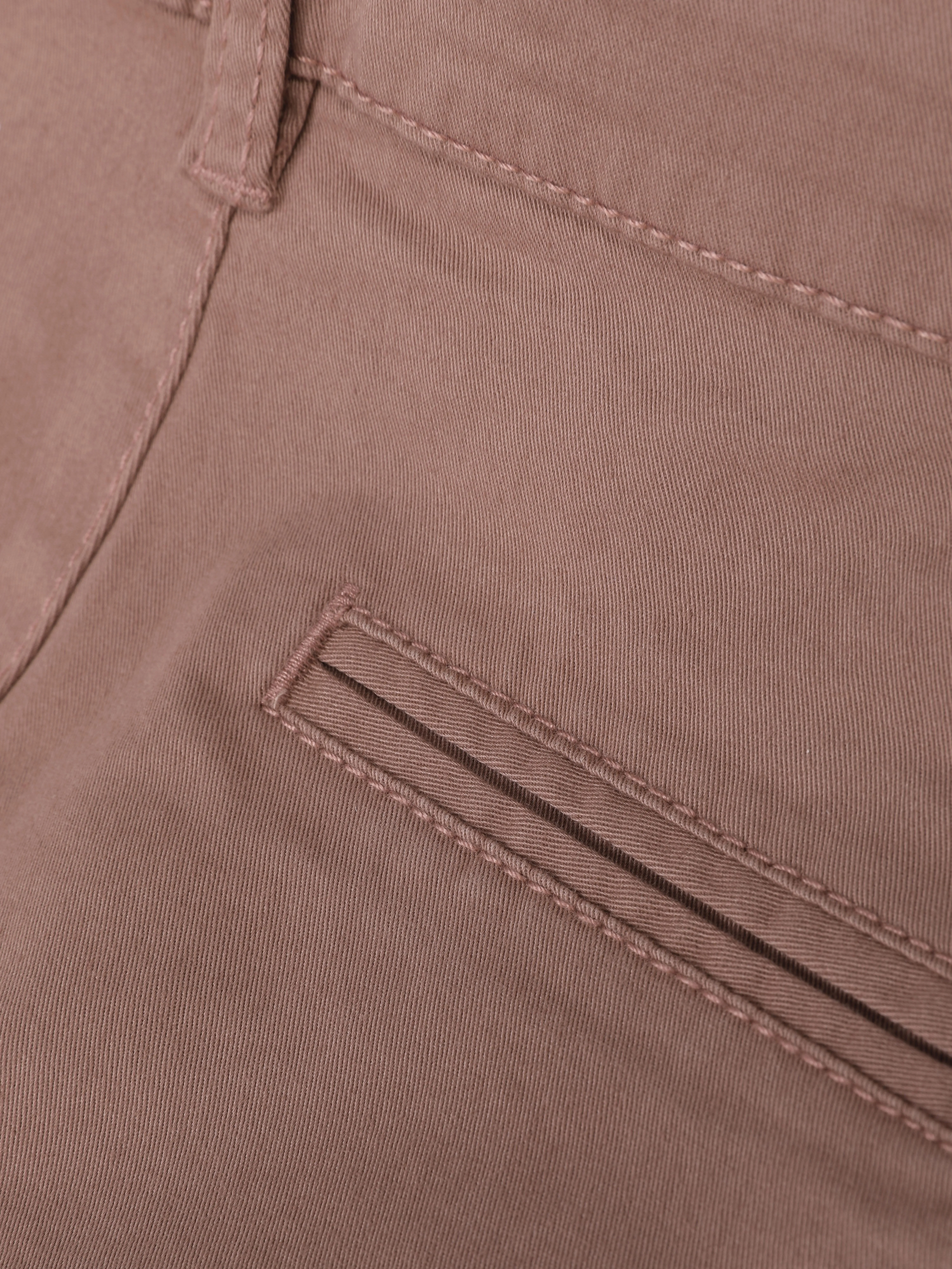 Pantalones cortos chinos con bajos vueltos