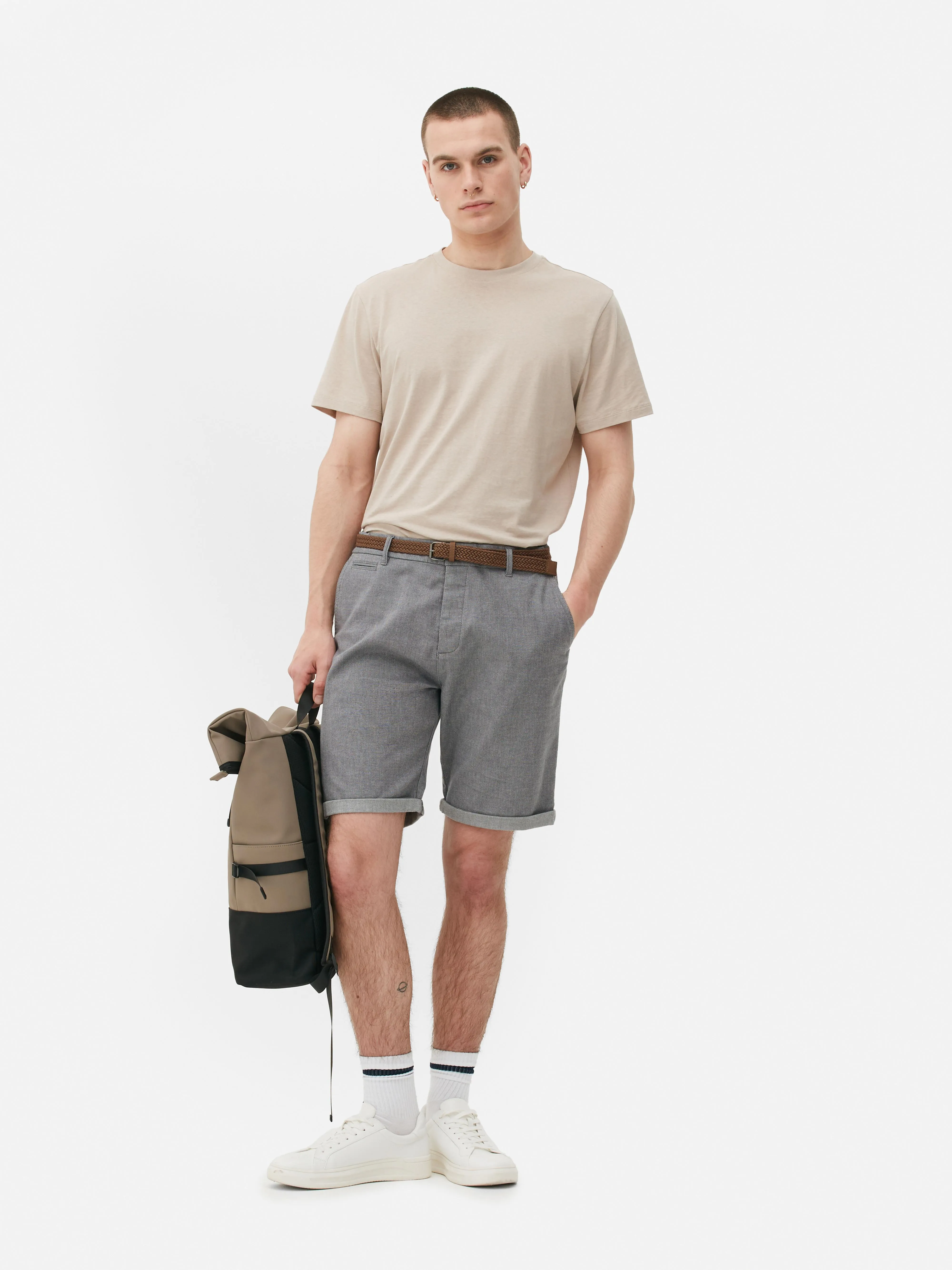 Pantalones cortos chinos con cinturón