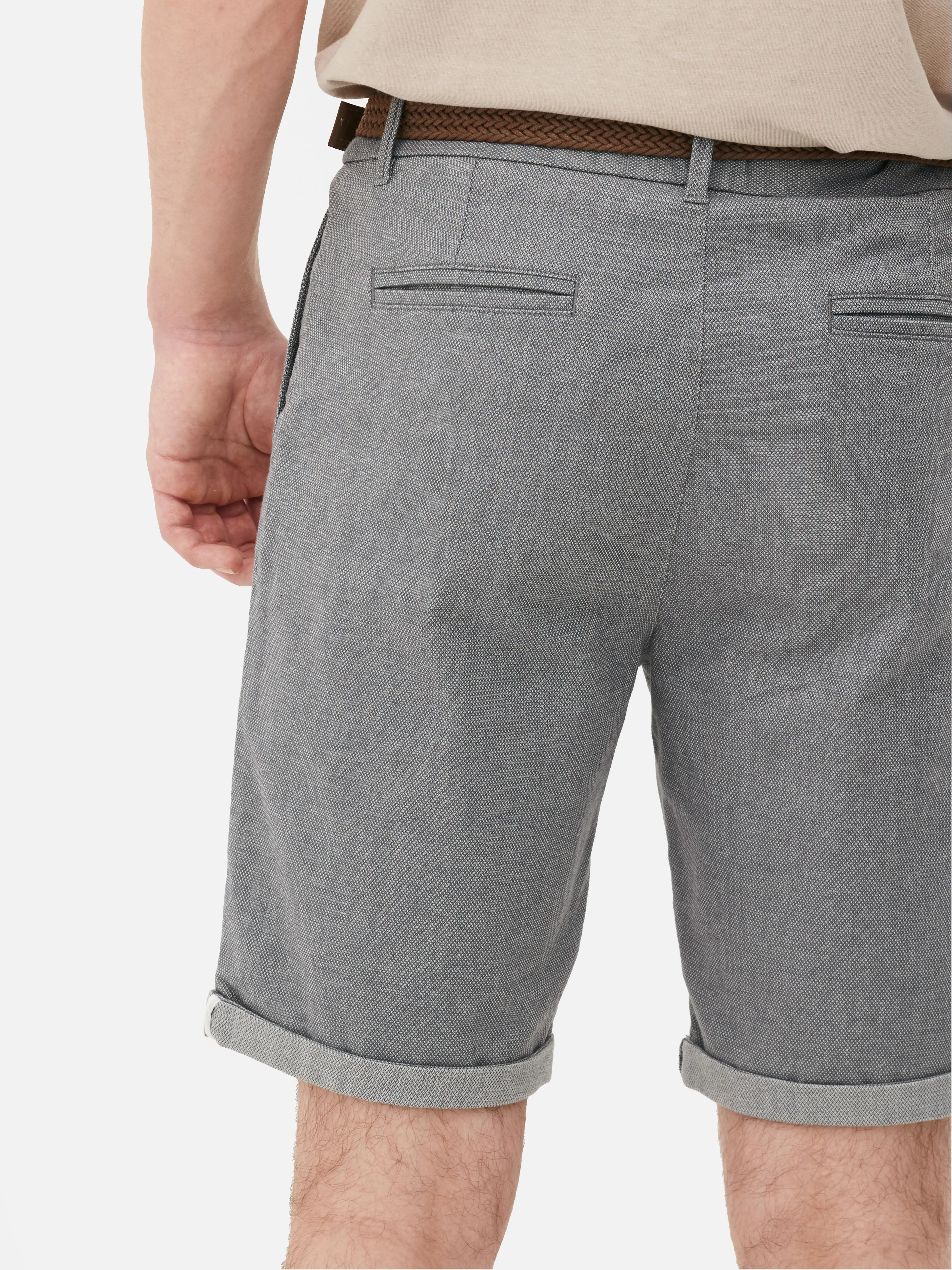 Pantalones cortos chinos con cinturón