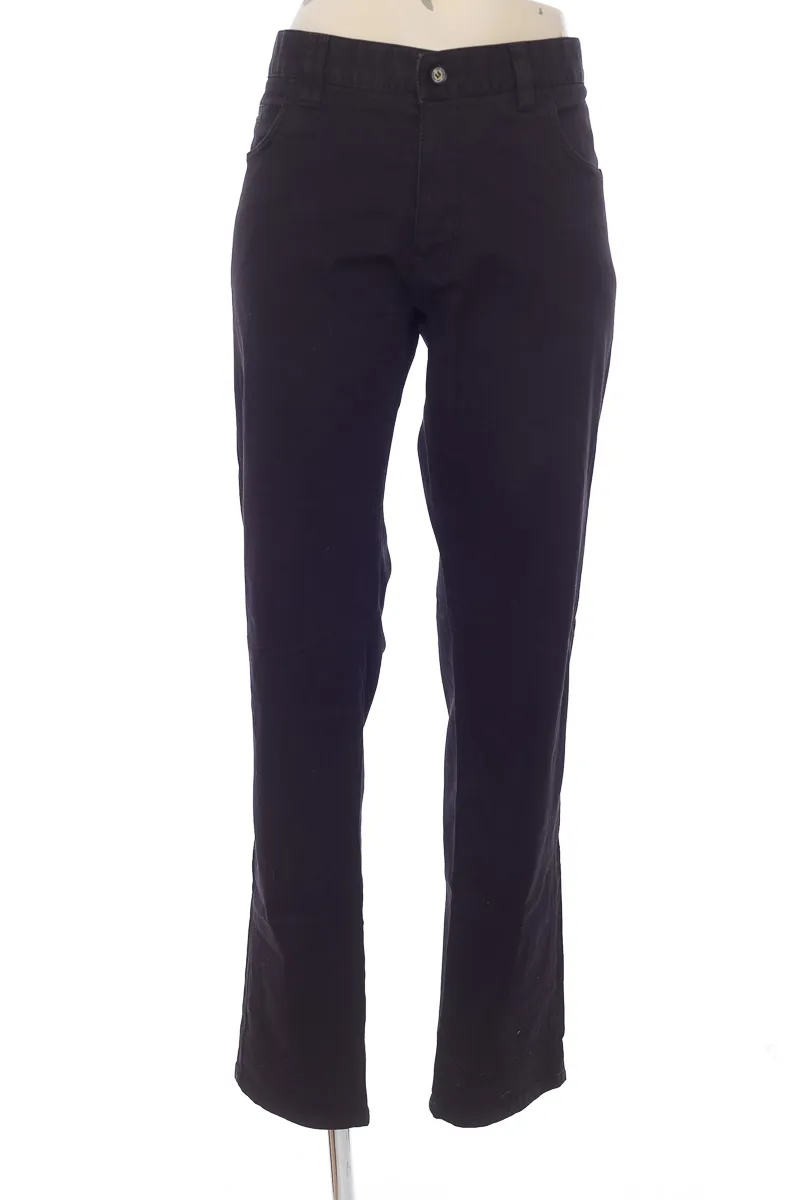 PANTALóN COLOR NEGRO  JON SONEN