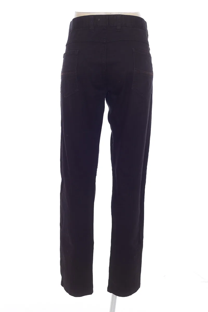 PANTALóN COLOR NEGRO  JON SONEN