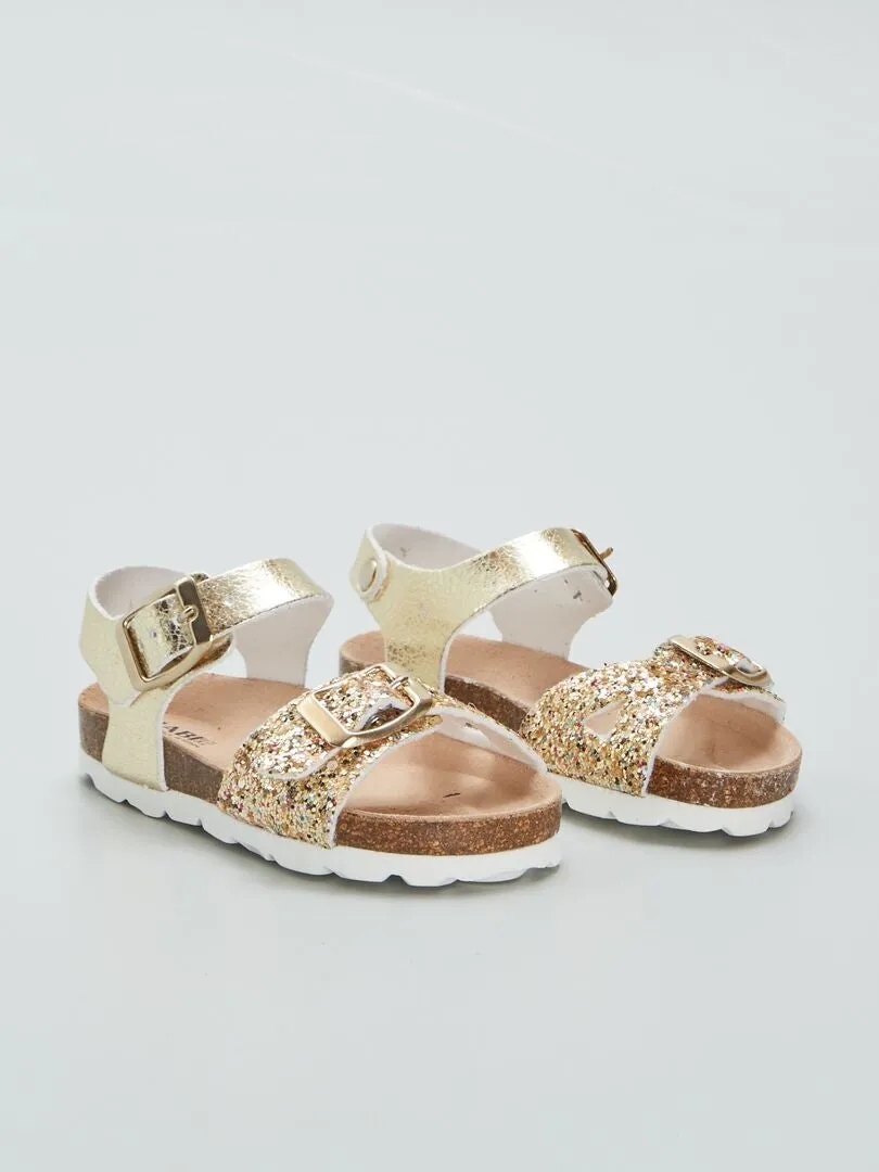 SANDALIAS CON TIRAS DORADAS  AMARILLO