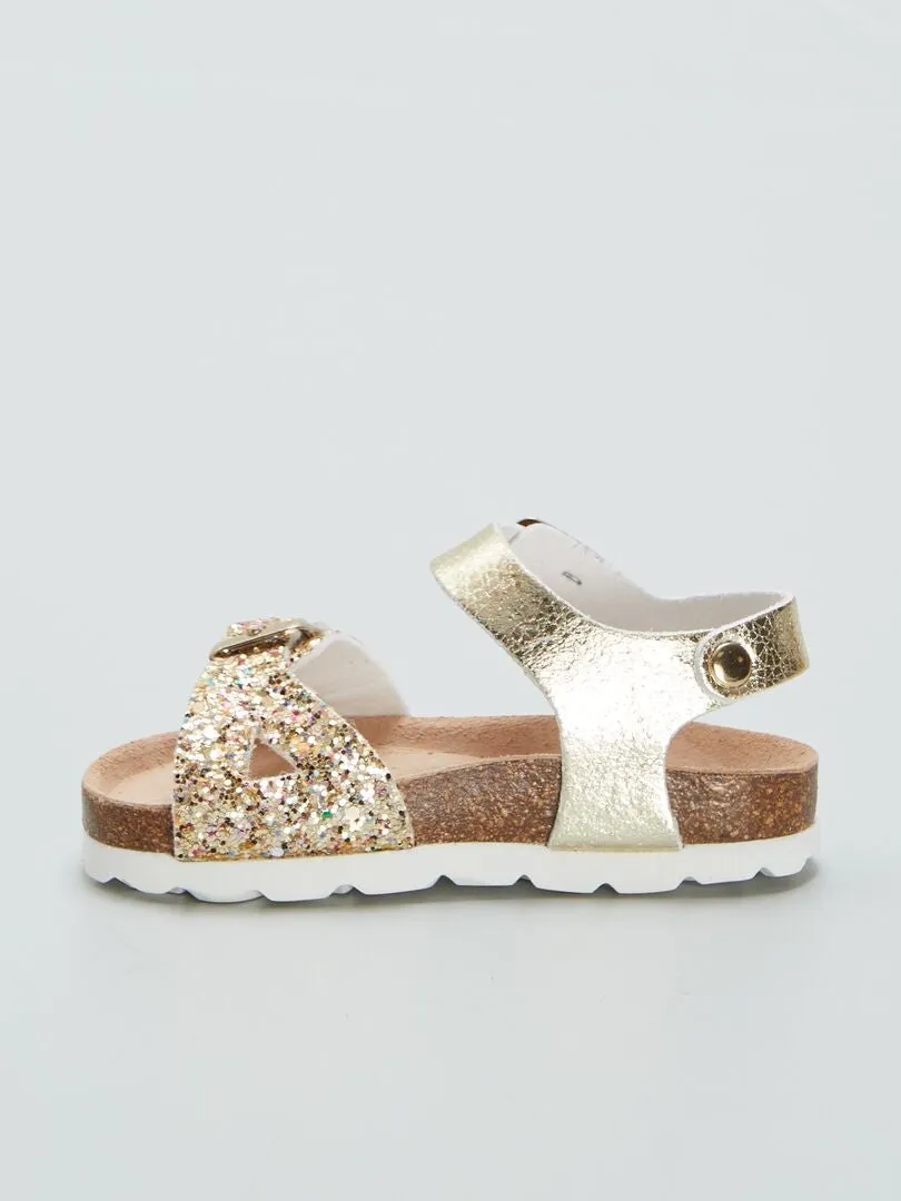 SANDALIAS CON TIRAS DORADAS  AMARILLO