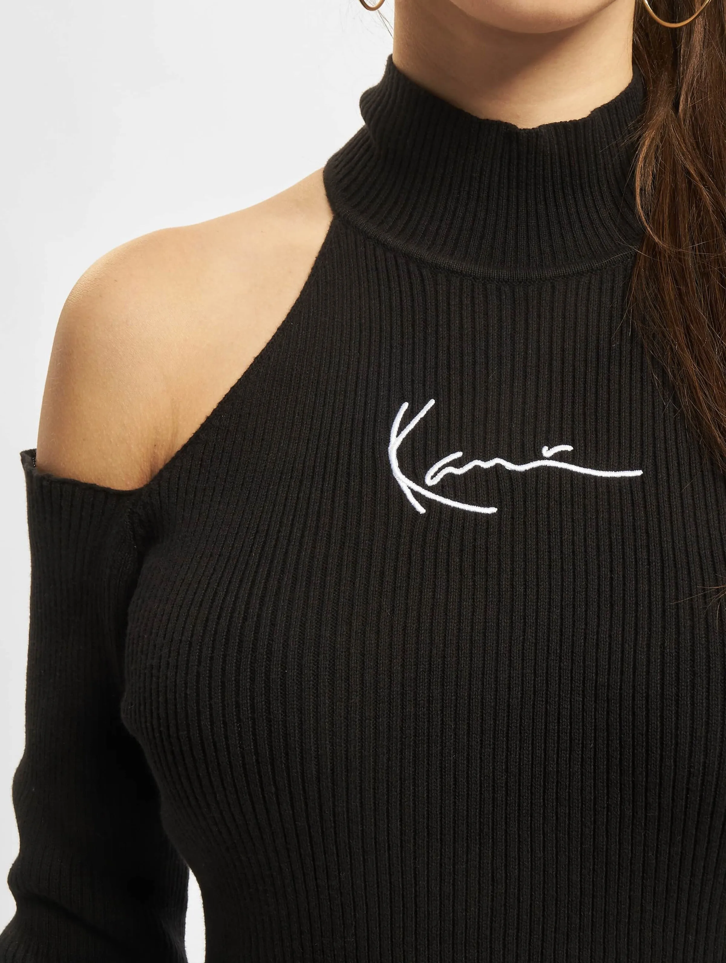 Small Signature Cutout Rib Turtle Neck