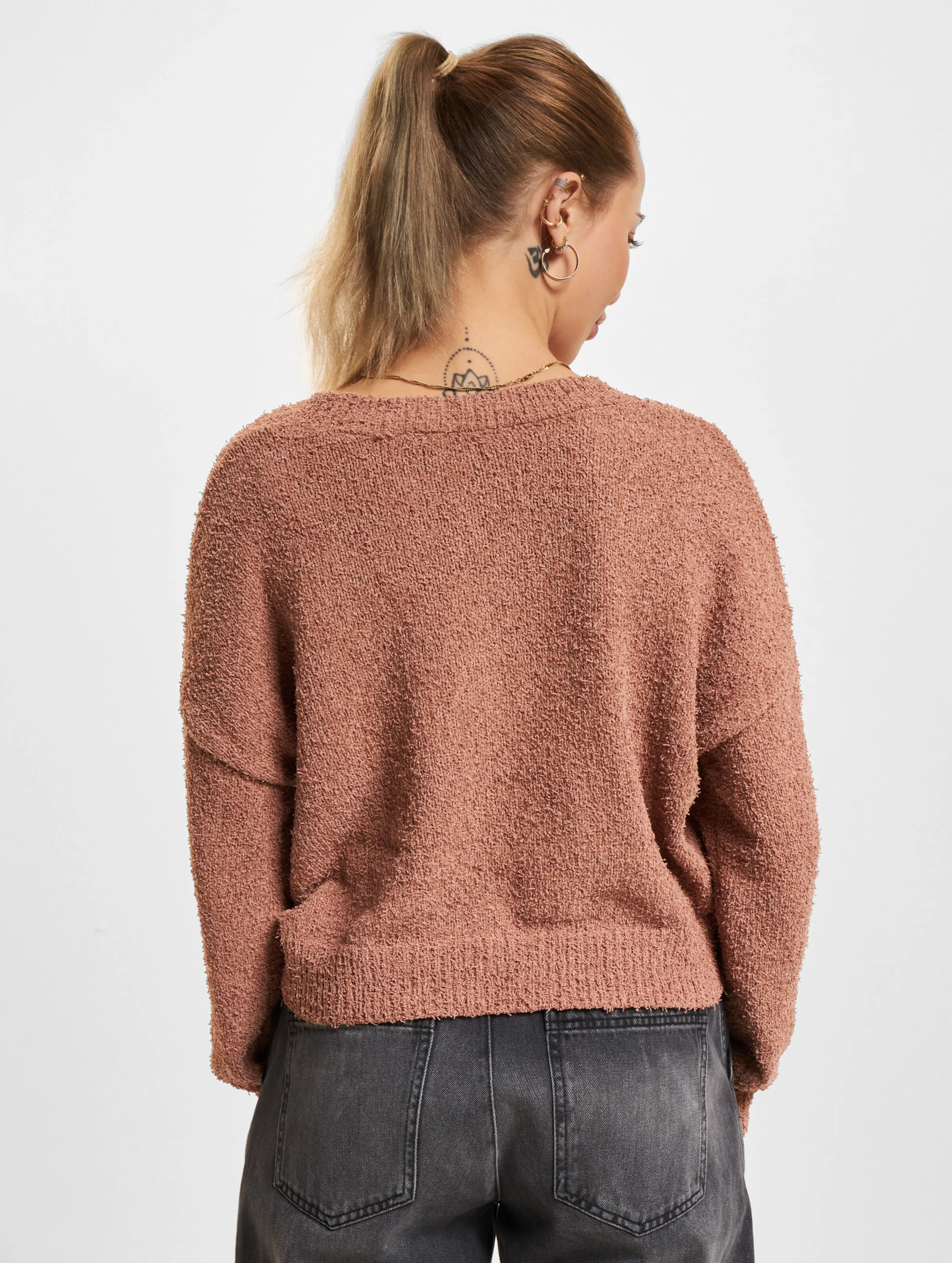 TERESA LIFE VNECK