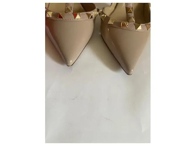 Valentino Garavani Tacones Beige 
