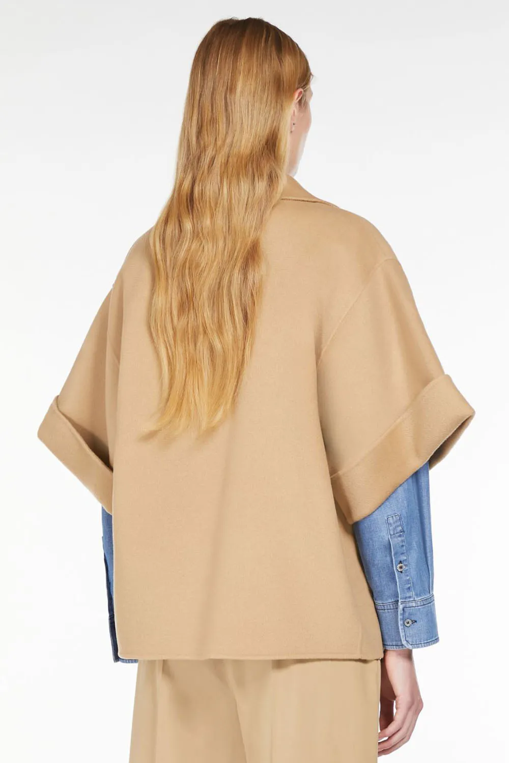 Weekend Max Mara Abrigo Corto Navarra Beige