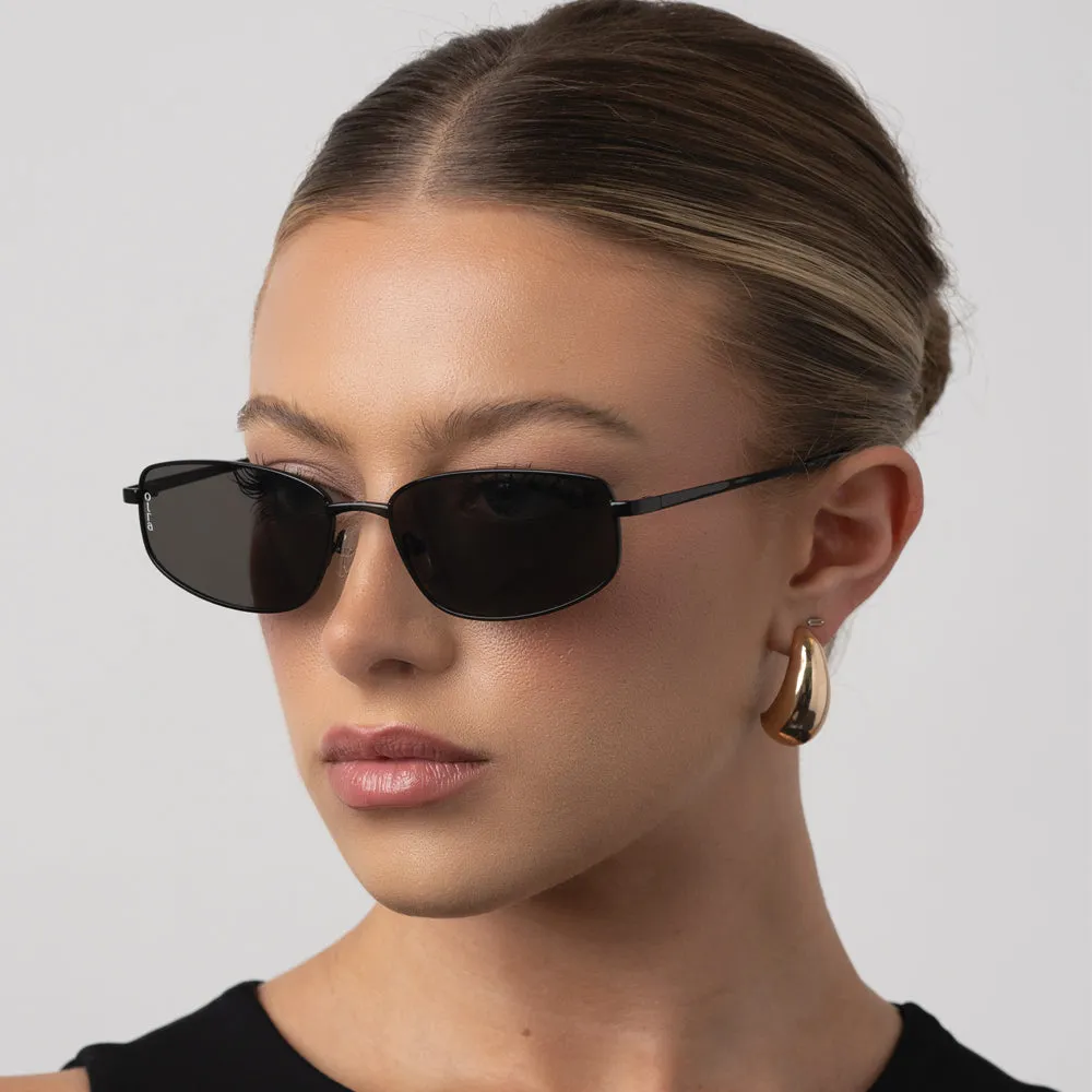 WILLOW BLACK SMOKE SUNGLASSES