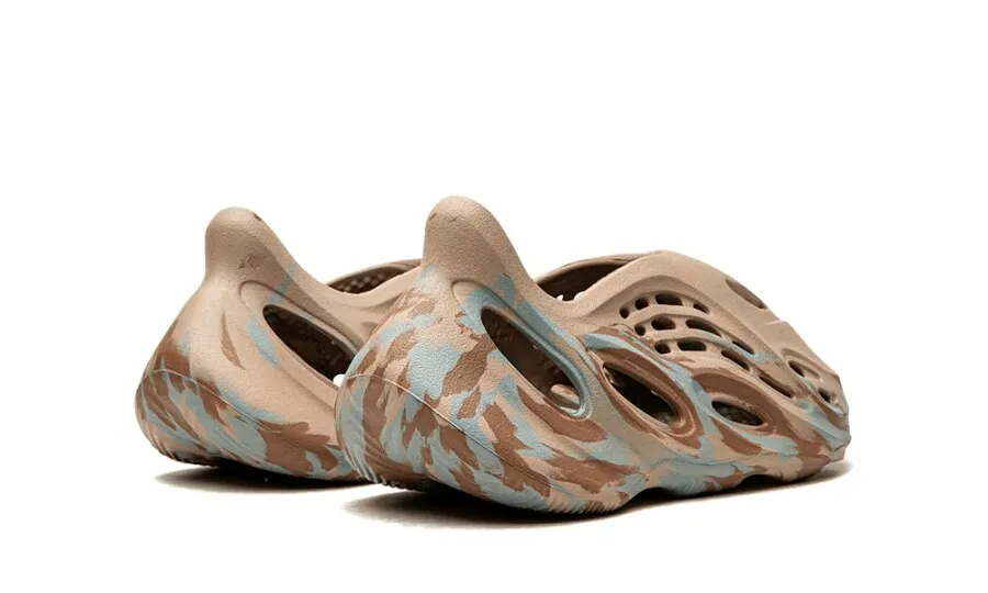 Yeezy Foam RNNR MX Sand Grey