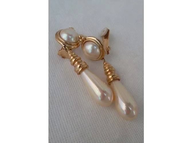 Yves Saint Laurent Clips Pendientes "GOUTTE" Dorado 
