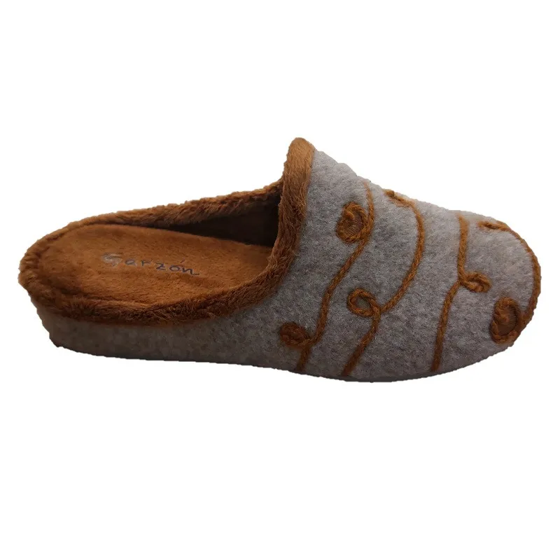Zapatilla Casa 3 Corazones Cordela Garzón 12036